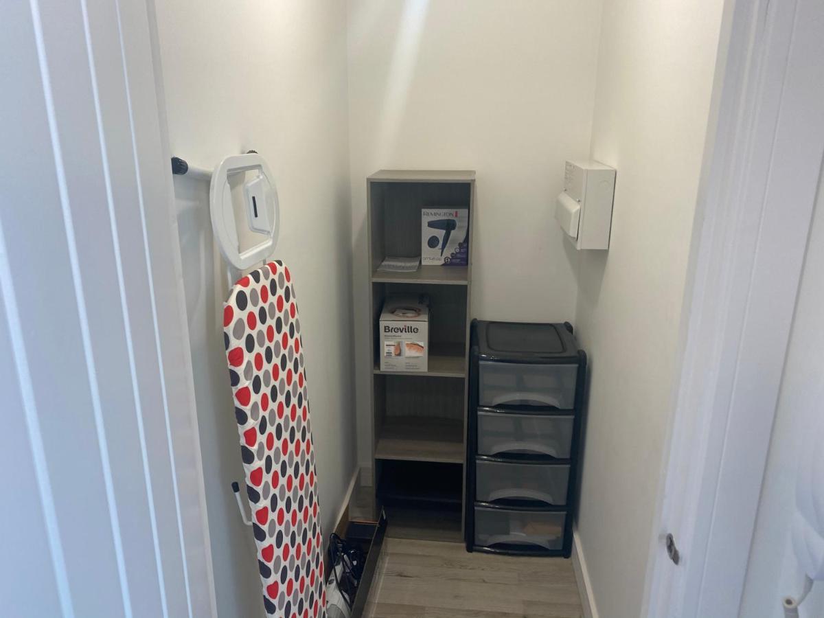 Stylish Pontcanna Flat Near City Centre カーディフ エクステリア 写真