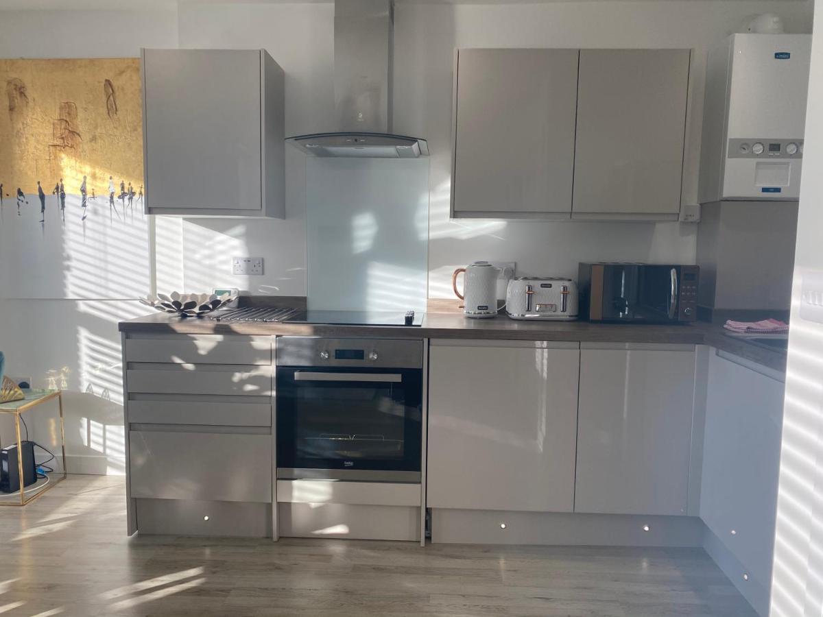 Stylish Pontcanna Flat Near City Centre カーディフ エクステリア 写真