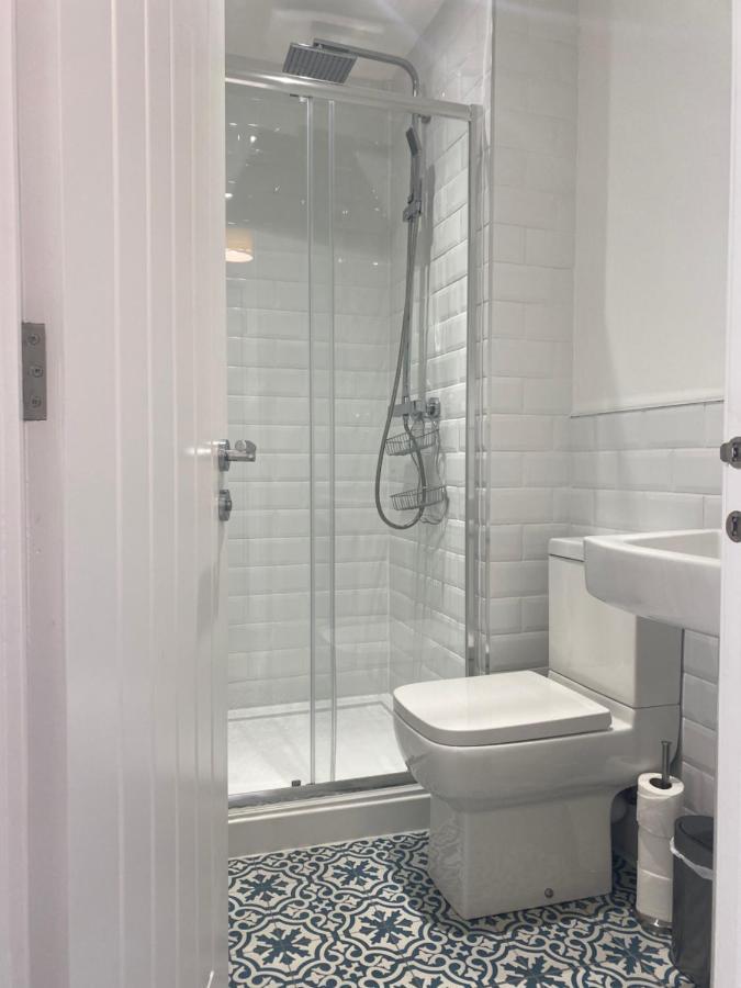 Stylish Pontcanna Flat Near City Centre カーディフ エクステリア 写真